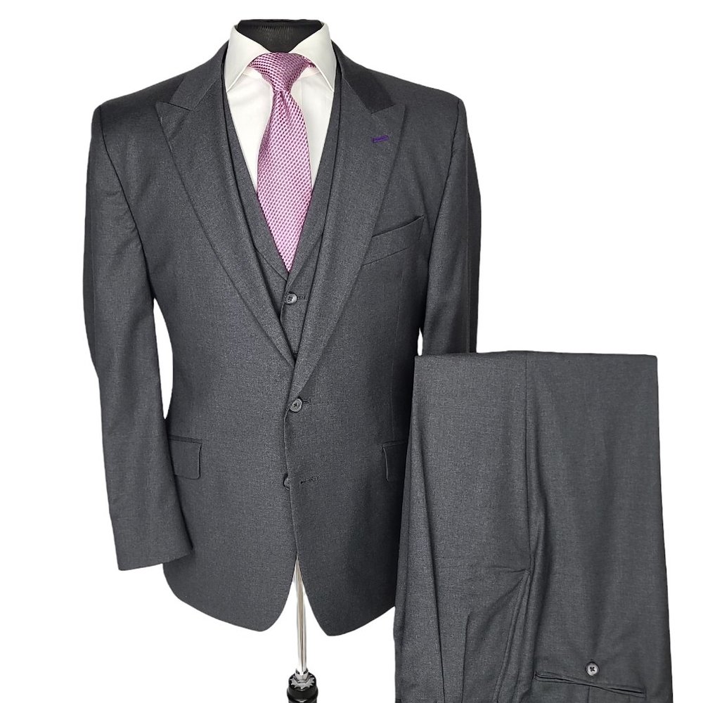 Jos. A. Bank Reserve 3-Piece Suit